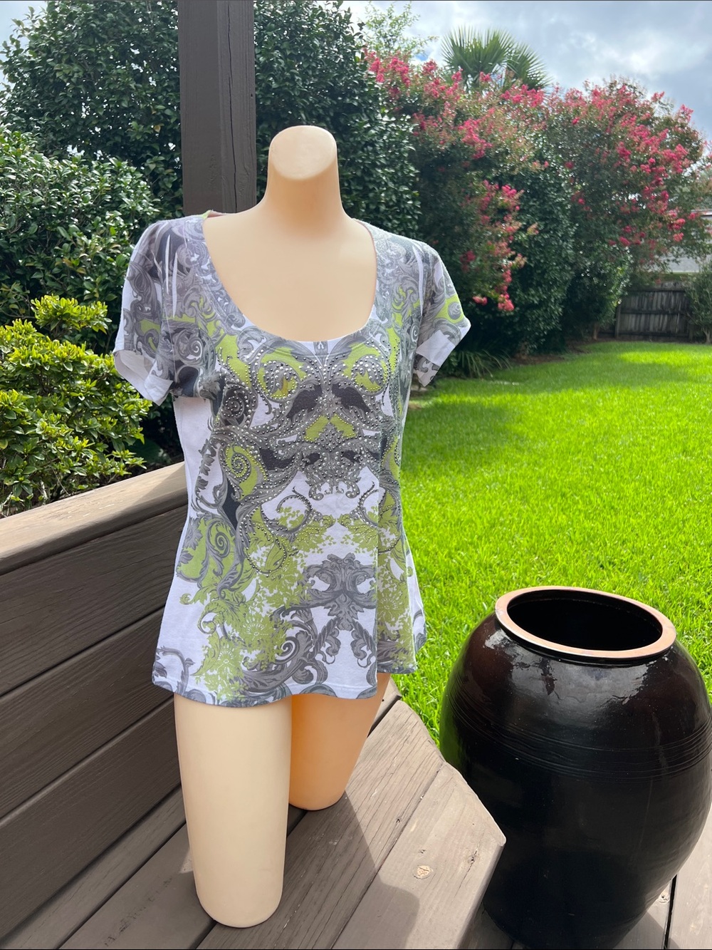 Cache Scoop Neck Short Sleeve Tee in Lime and Gray
